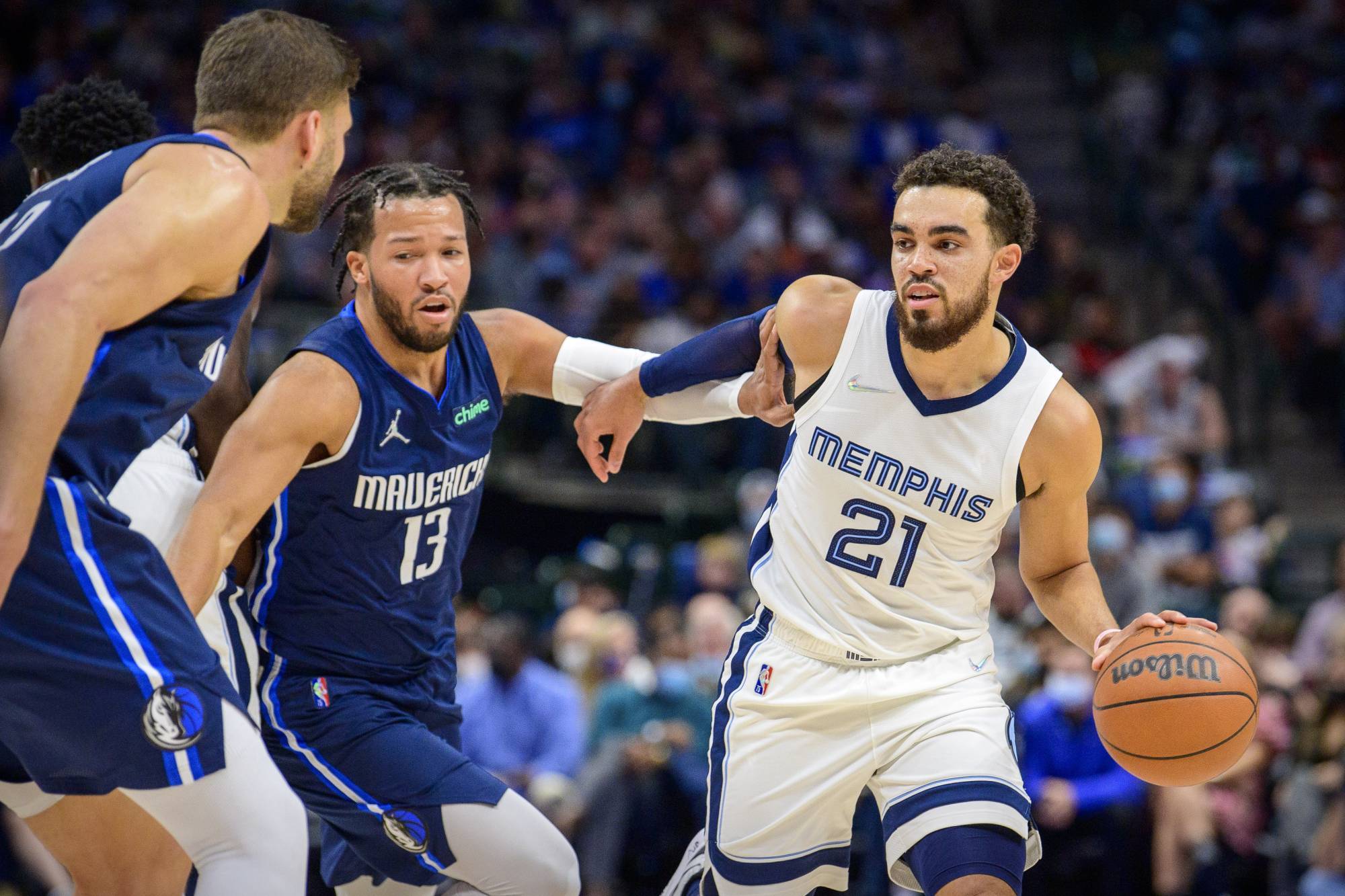 开云-包含摔跤夜战：北城灰熊队鏖战皖南貔貅队，速度优势明显保级形势悄然变化的词条