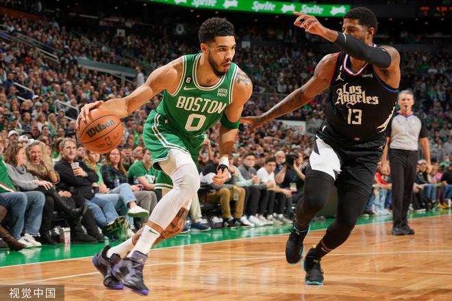 开云-塔图姆回归赛场，精彩发挥首场状态亮眼，快船观众沸腾！的简单介绍