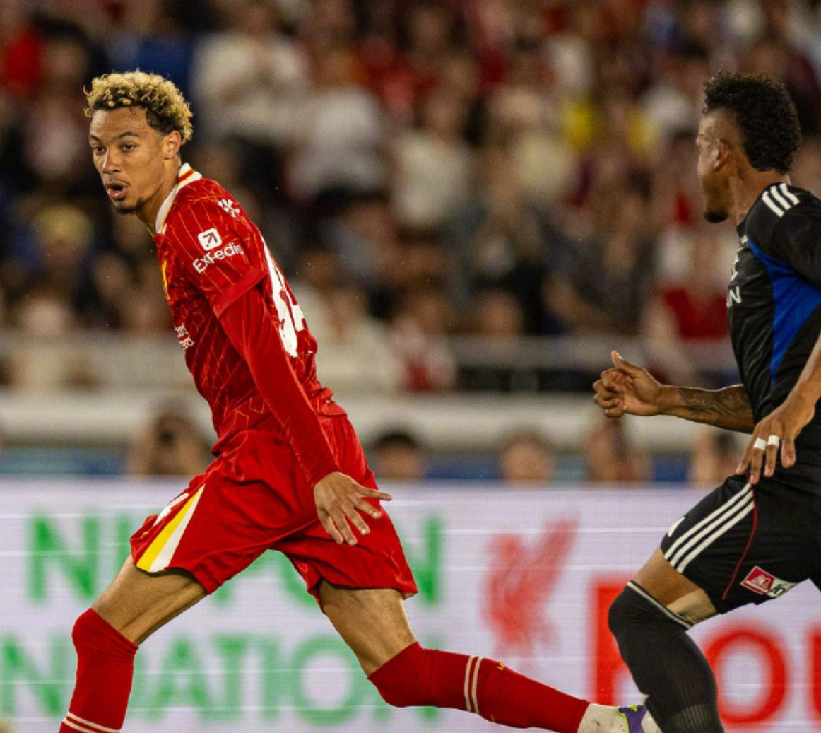 开云体育-莱万多夫斯基新星出色防守表现惊艳，利物浦未来可期！的简单介绍